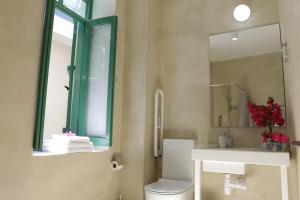 To Konatzi tis Marikas tzai tou Yianni