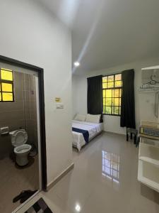 White rose Vila Taman sedia