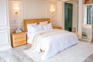 Rabi Residence - Two French units sleeps 4