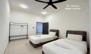 Kluang Gunung Lambak View 4-Bedroom Family Suite