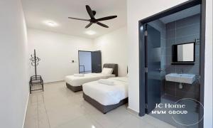 Kluang Gunung Lambak View 4-Bedroom Family Suite