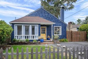 Welcome to Seaside Solace!