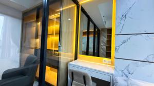 The smith 1BR strategic luxury,pool,gym,wifi by Ls