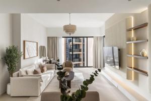 Blissful Stays - Luxury Two Bedroom Apartment at ACT Tower 2, Boulevard, Burj Khalifa, Pool, Near Dubai Mall