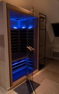 L Evasion Jacuzzi Sauna Hamamm Love Room