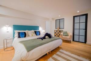 Exceptional Villa a c 4BR 8P with Pool & Sea View