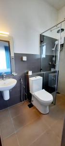 3BR Fully Furnished Apartment in Colombo Suburb