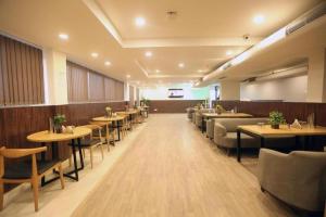 The Roseman Hotel & Suites