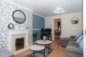 Telford Town Centre | Spacious Contractor Stay – Sleeps 8