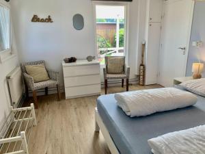 3 bedrooms, 5 beds, beautiful garden