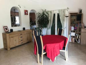 Large villa with pool near Montpellier