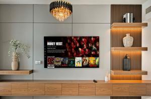 Curated High-Floor 2BR Sofa Bed Marina Water View