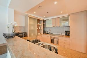 Curated High-Floor 2BR Sofa Bed Marina Water View