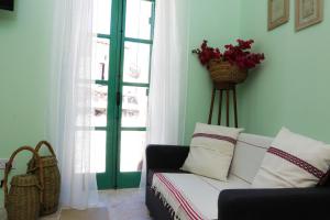 To Konatzi tis Marikas tzai tou Yianni