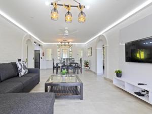 9 Montego Bay Caribbean Estates