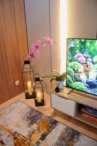 Liorasuite Japandi house with Jacuzzi in KBP