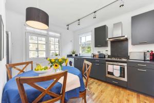 Spacious 3 bed South Bank Apartment