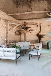 Les Manibelles Manor House Rental