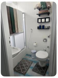 Copacabana, próximo ao metrô e 1 quadra da praia