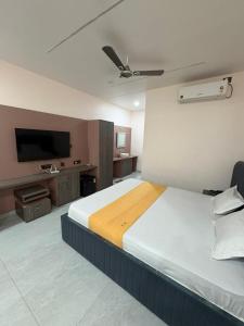 Tanus grand hotel and banquet hall