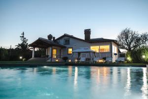 Villa Fara - Luxury Estate