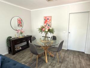 밀두라 Holiday at Hibiscus Sleeps 4 Mildura 싱글룸 로비
