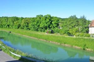 Fil de leau - Grand T2 rénové - Commerces à pied