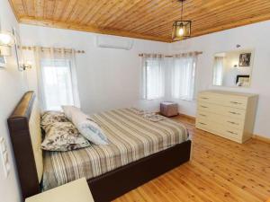 FILIPPOS Traditional Villa-2 luxury Apartments whith Exclusive Pool & Garden Views