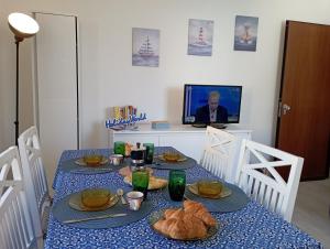 House Blu Cogo by Holiday World