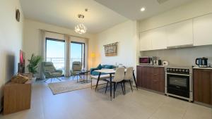 Werova - Contemporary 1-Bedroom Apartment for Rent