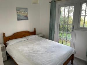 Cosy 3 bedroon chalet close to Hayle, 40 Tudor Court