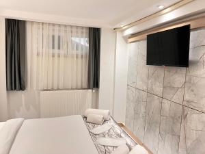 The Blue Mansion Modern Rooms