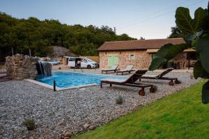 Viletta with pool, waterfall, privacy, large garden - by Traveler tourist agency Krk - ID 2212
