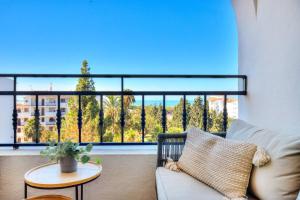 Modern 2-bedroom, 2-bathroom apartment