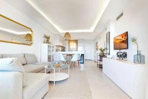 Modern 2-bedroom, 2-bathroom apartment