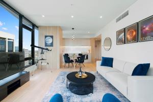 Sydney Observatory Home Luxe 2BR with City views and pool