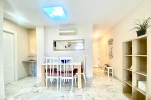 Cozy apartment close shopping centre and beach