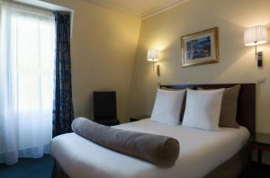 Hotels Hotel Saint Cyr Etoile : photos des chambres