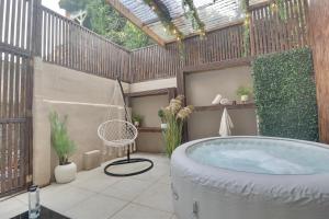 Southsea Common Luxury Retreat Hot Tub Pool table