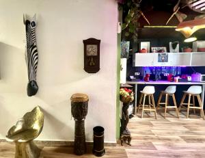 HOSTEL Pepper-Gold - PORT AREA -FREE TOWELS - FREE LOCKERS AND FREE PADLOCK - STEP-FREE ACCESS-