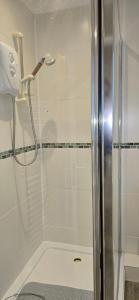 RentUnique The Burwash Bijou Bungalow