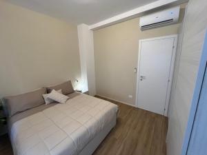 Between Finalborgo and the Sea, one-bedroom apt