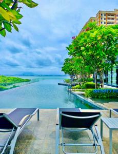 Urban Suites 3R2B 11pax Deluxe Living Room