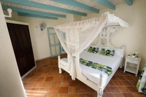 Tropical Courtyard Villa