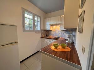 SR550-006 Appt Studio mezzanine 4 personnes ST RAPHAEL
