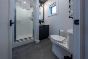 Jolie Vie Wellness Retreat, Water Tiny Home #4