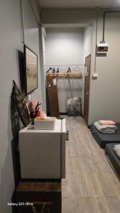 89 Bed & Studio Hostel