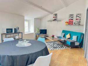 Le Calliope 2 bedroom apartment with parking