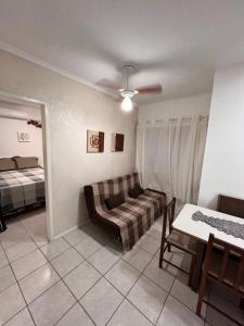 AP 100m do mar mesma rua do Quiosque VavaZão COM GARAGEM