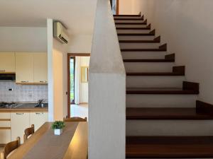 Flat for seven guests in residence with pool